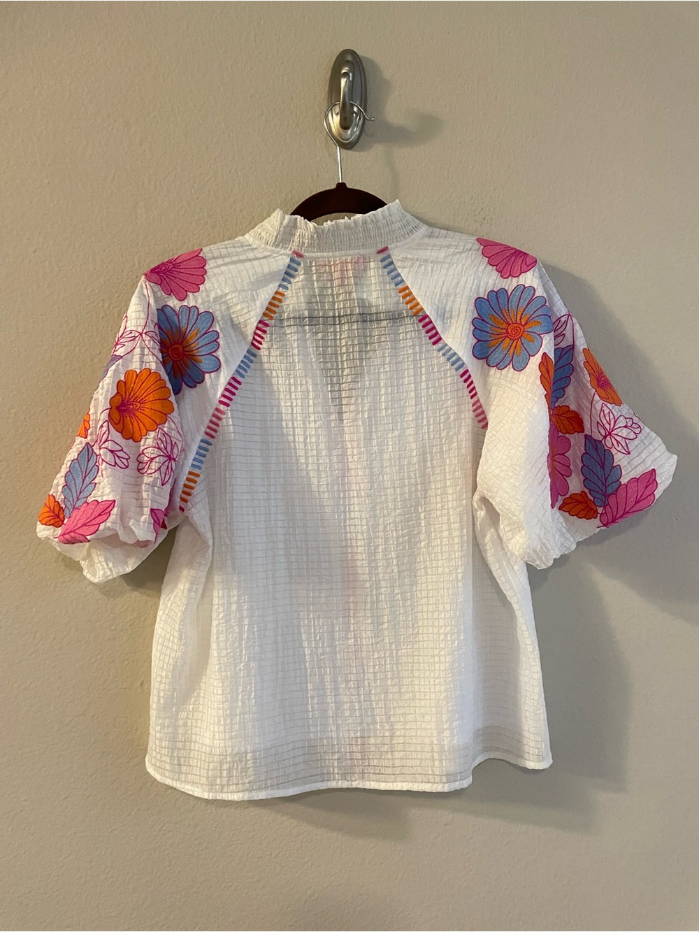 THML Floral Embroidered Puff Sleeves Ruffle Neck Texture Popover Top Size Small - Picture 6 of 8
